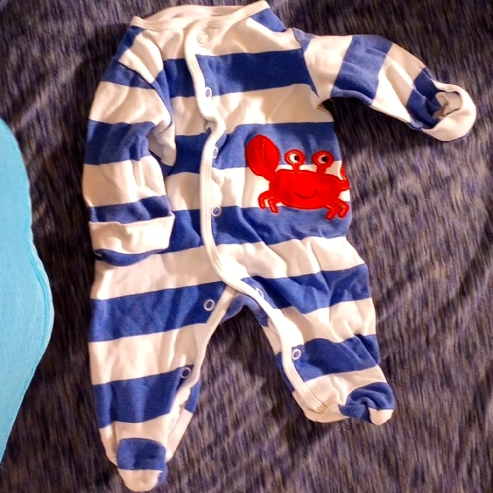 Newborn footsie - Picture 1 of 1